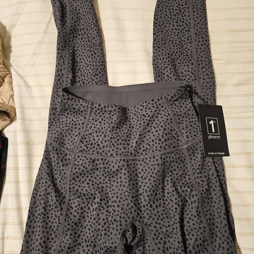 1st Phorm Gray Women's Leggings